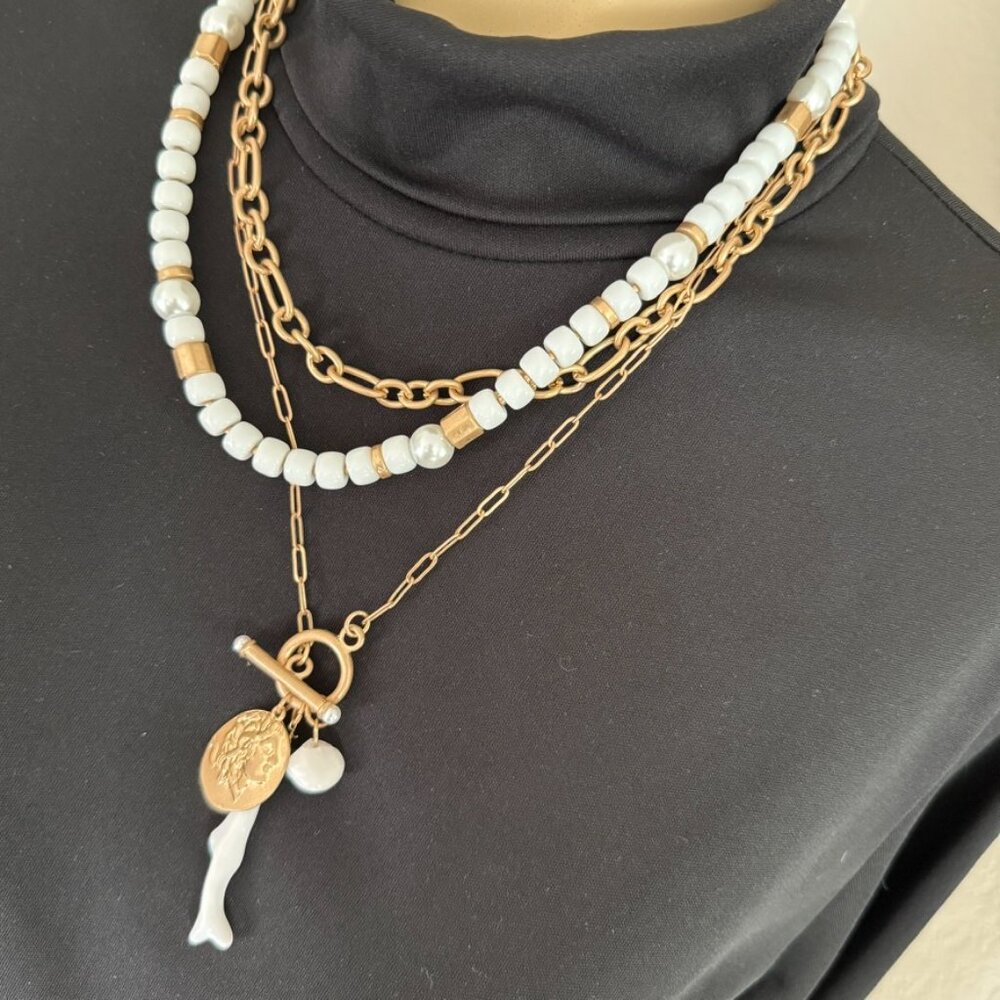 #2 garden party costume jewelry / 19" long necklace w/ clasp closure